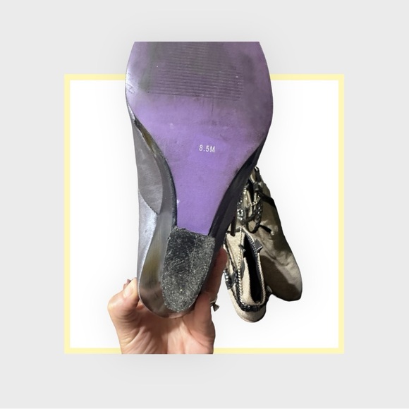 Funky Embellished Gray Satin Boho Charm  Wedges 8.5 - Picture 11 of 15
